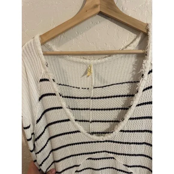 Free People Oversized Black & White Striped Sunset Park Thermal Sweater Tunic - Picture 8 of 12